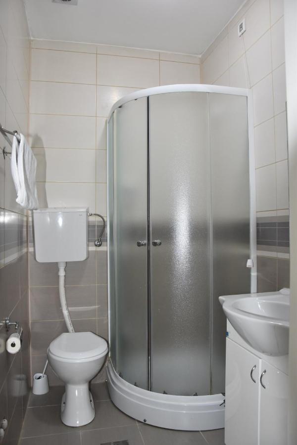 Zaječar Garni Hotel Hamburg מראה חיצוני תמונה