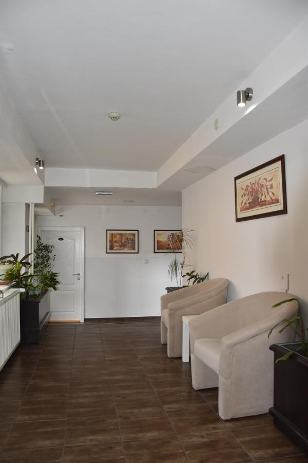 Zaječar Garni Hotel Hamburg מראה חיצוני תמונה