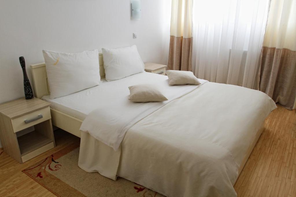 Zaječar Garni Hotel Hamburg חדר תמונה