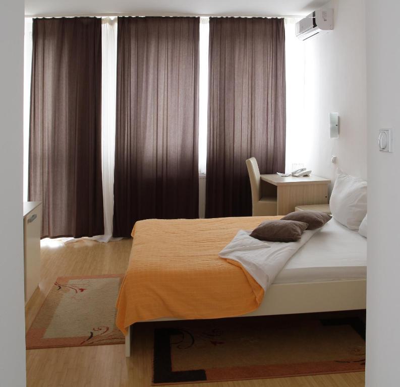 Zaječar Garni Hotel Hamburg חדר תמונה