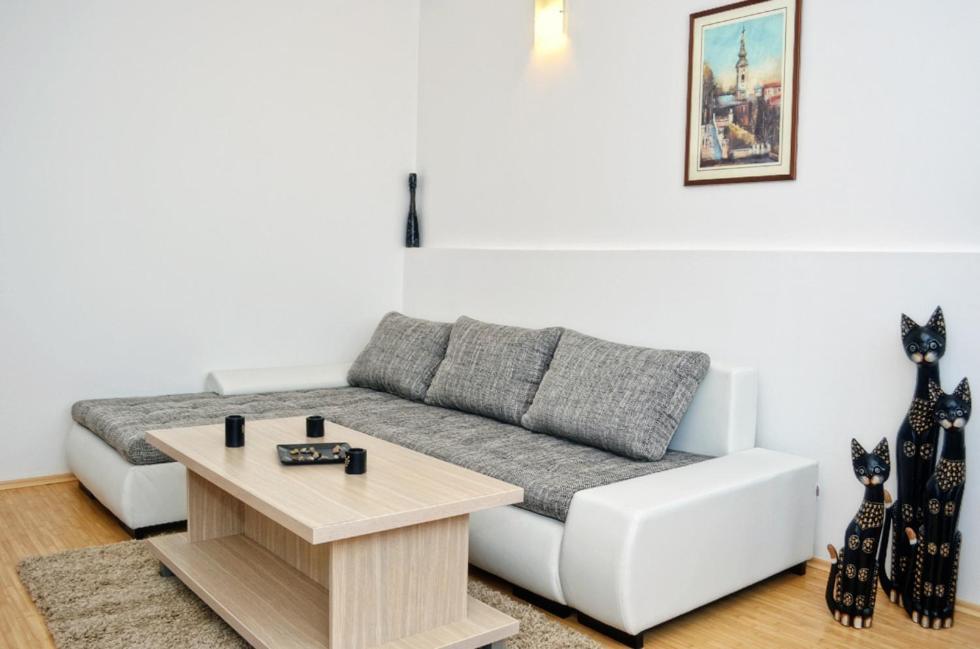 Zaječar Garni Hotel Hamburg חדר תמונה